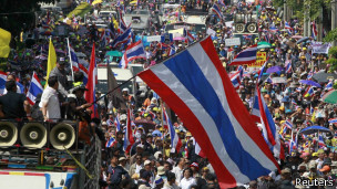 اتحاد الصناعات يحذر من خسائر فادحة في حالة نجاح المعارضة في إغلاق العاصمة.